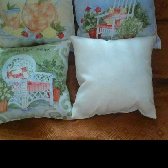 Set of 4 Mini Handmade Southern Charm Pillows - Picture 2 of 5